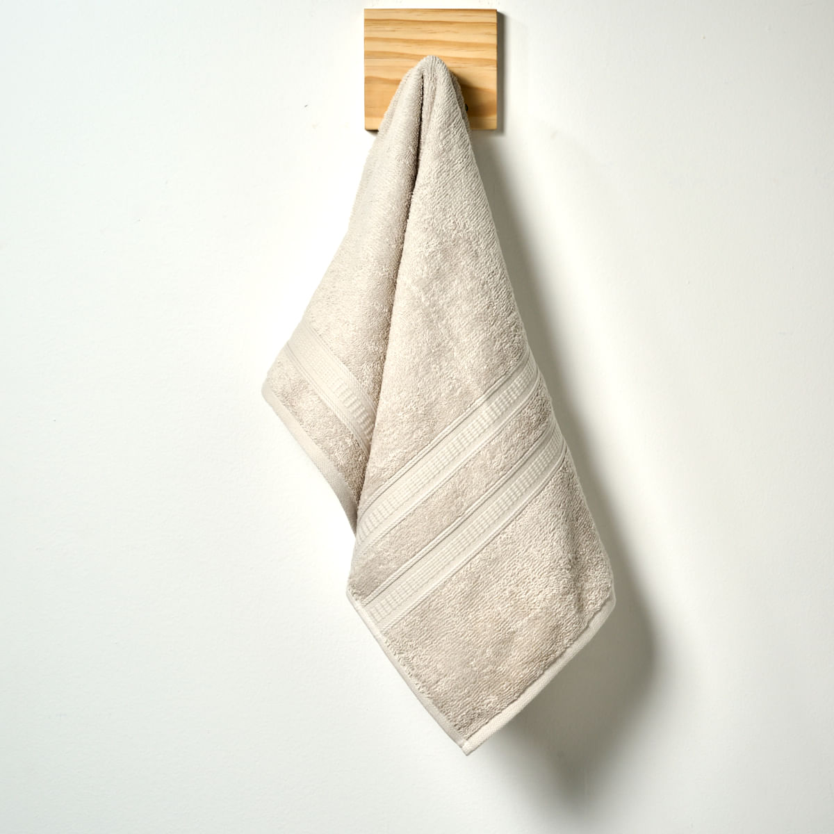 03 15 0095 Toalha de Rosto  Heritage Cinza 001